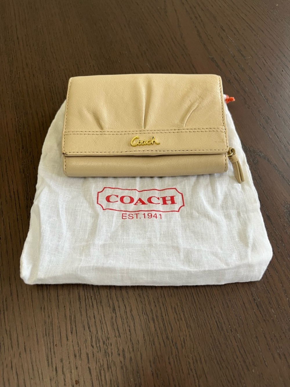 Coach Leather Bi-Fold Compact Wallet Cream/Ivory